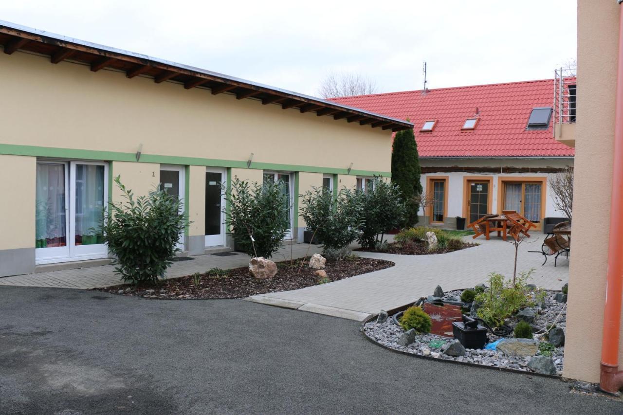 Penzion Kotvas Milovice  Exterior photo