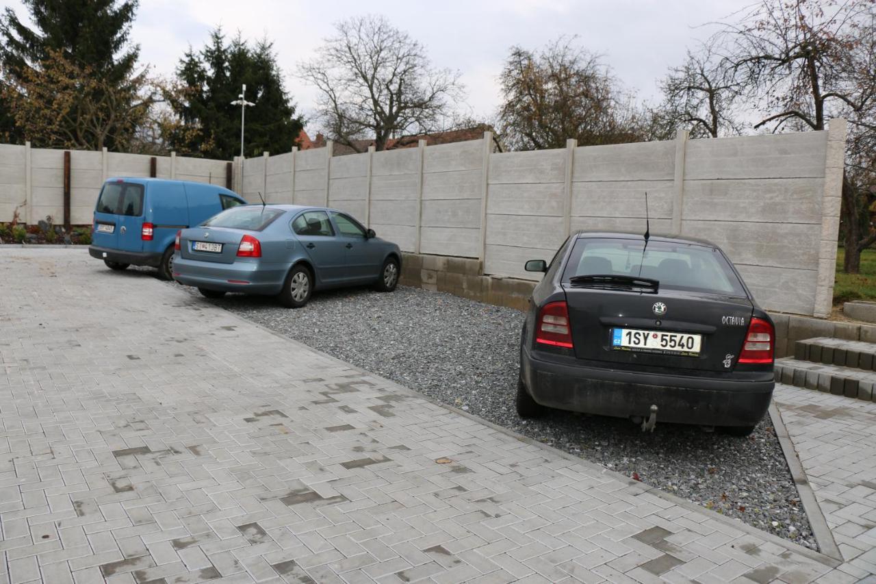 Penzion Kotvas Milovice  Exterior photo